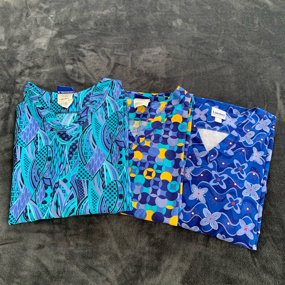 Women’s Nursing/Healthcare 3 piece scrub top bundle (B19)